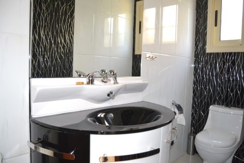 4 chambres Villa à Limassol,  No. 46206 18