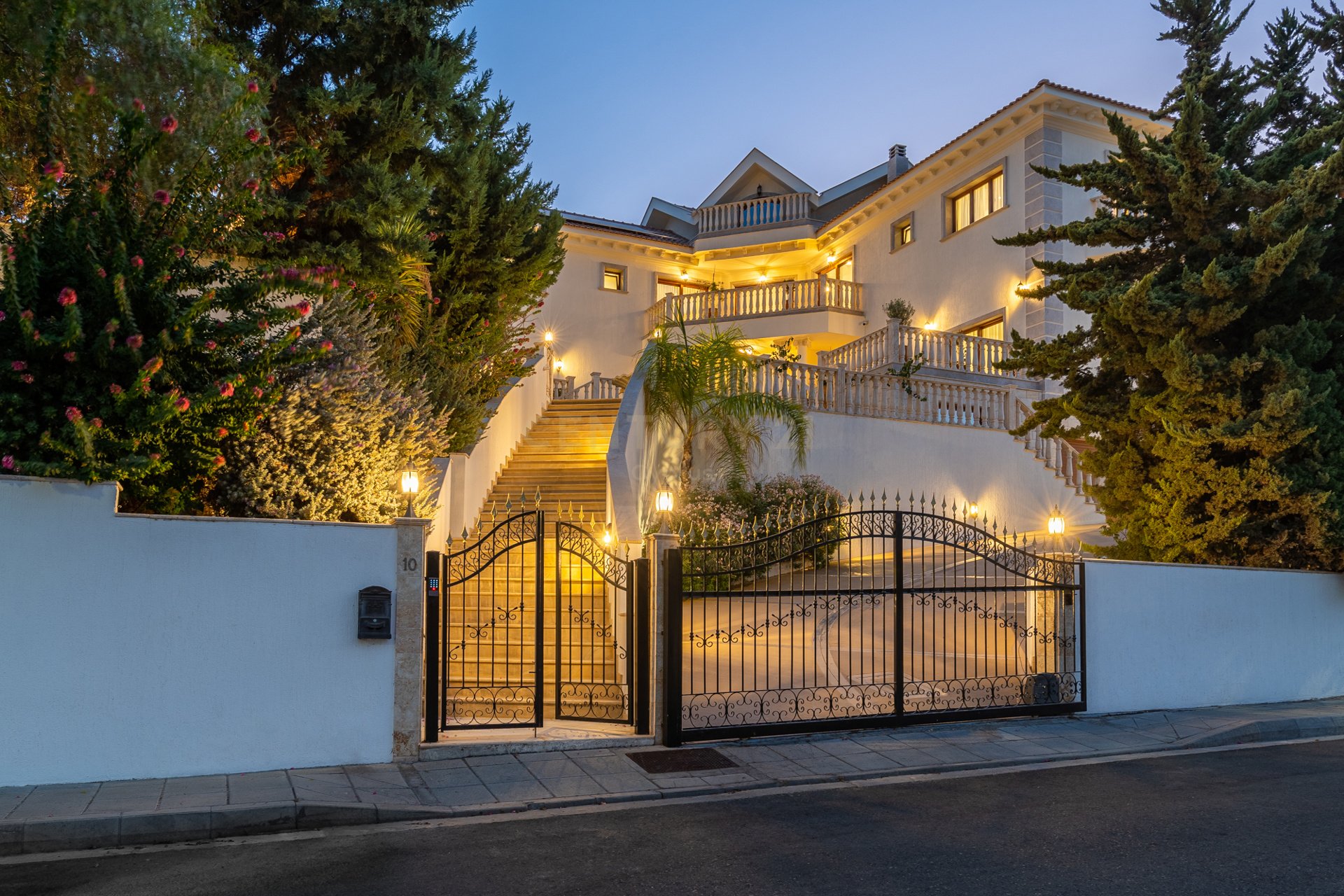 6 bedrooms Villa in Mouttagiaka, Limassol, Cyprus No. 5958