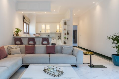 6 dormitorios Villa en Mouttagiaka, Limassol,  No. 5958 3