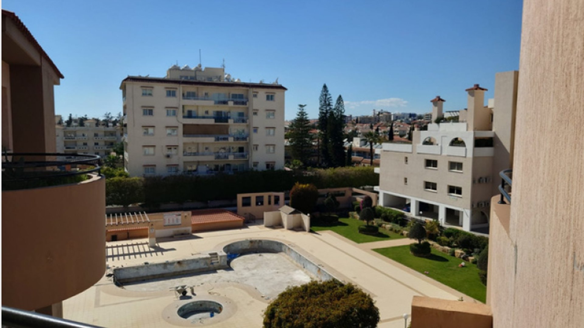 2 bedrooms Apartment in Limassol, Cyprus No. 28969
