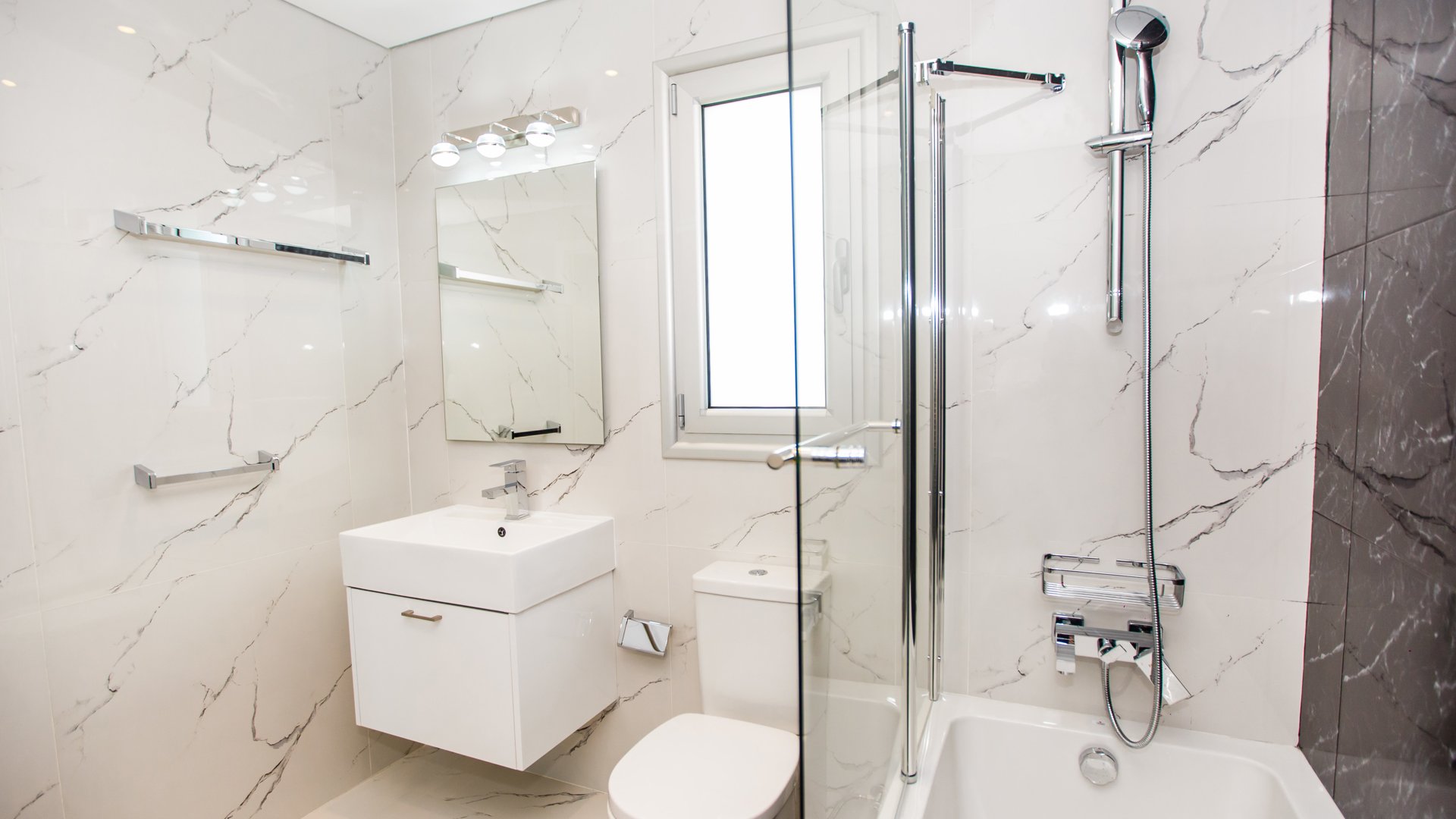 4 bedrooms Villa in Agios Tychonas, Limassol, Cyprus No. 26244