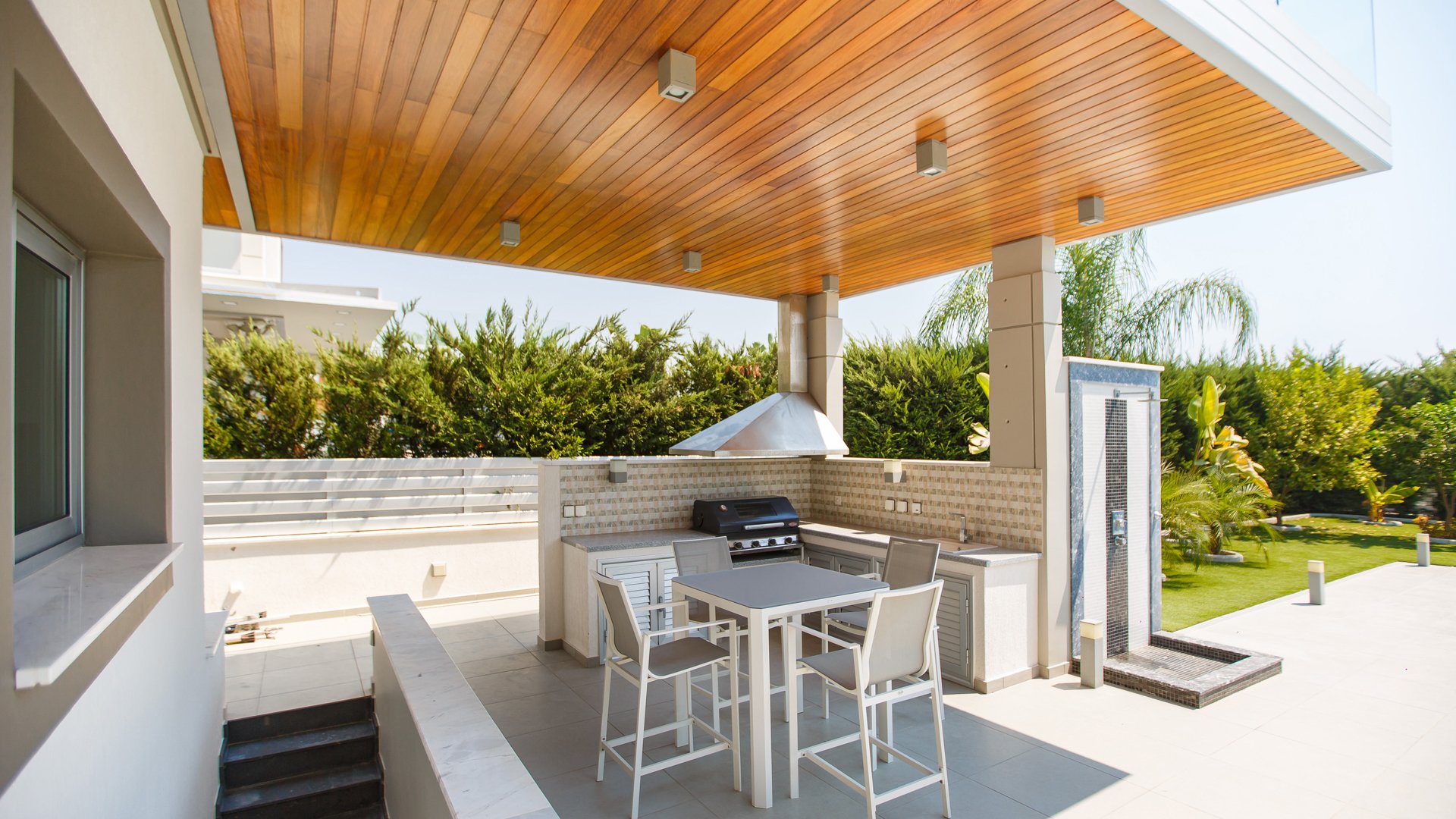 4 bedrooms Villa in Agios Tychonas, Limassol, Cyprus No. 26244