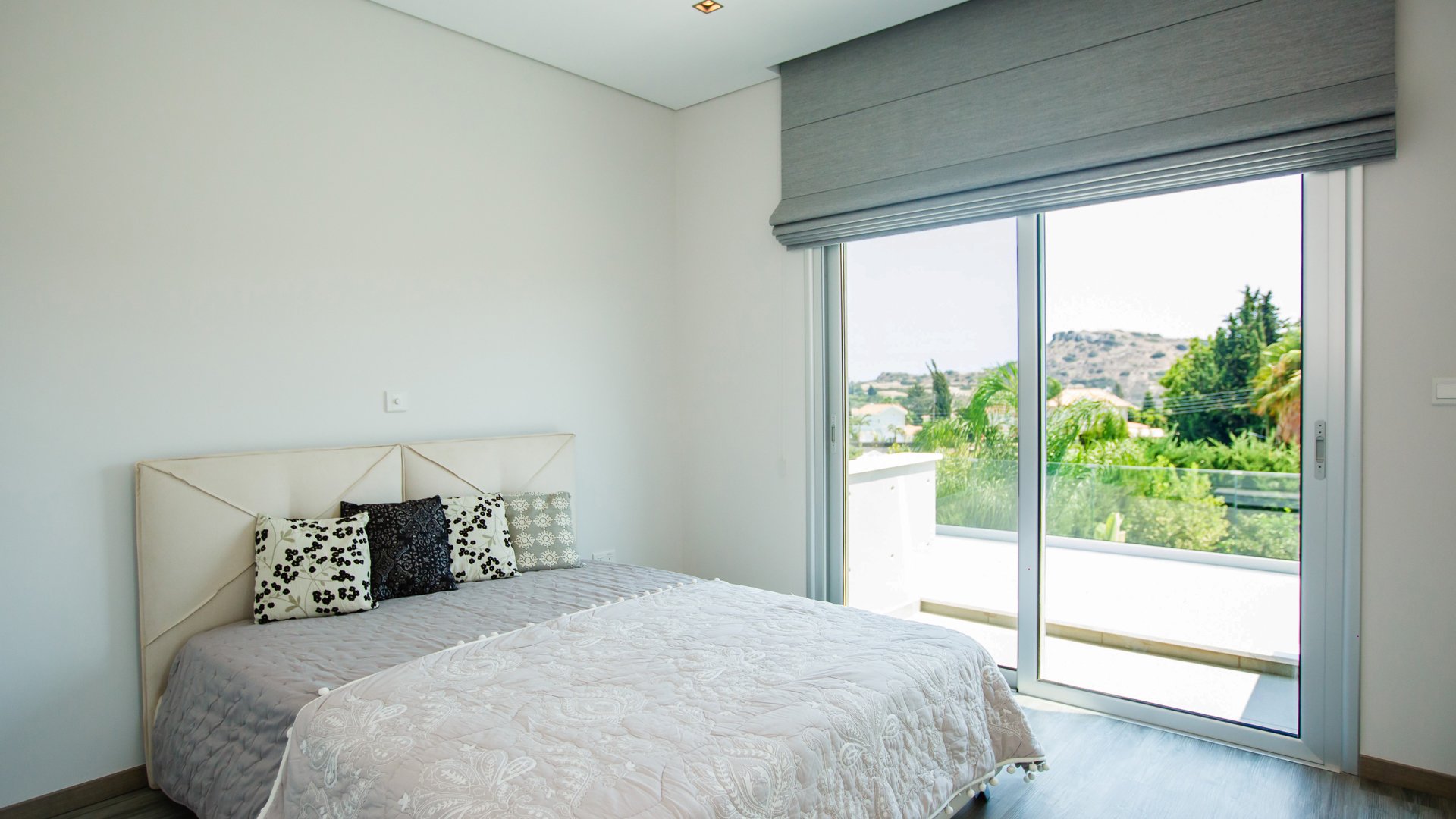 4 bedrooms Villa in Agios Tychonas, Limassol, Cyprus No. 26244