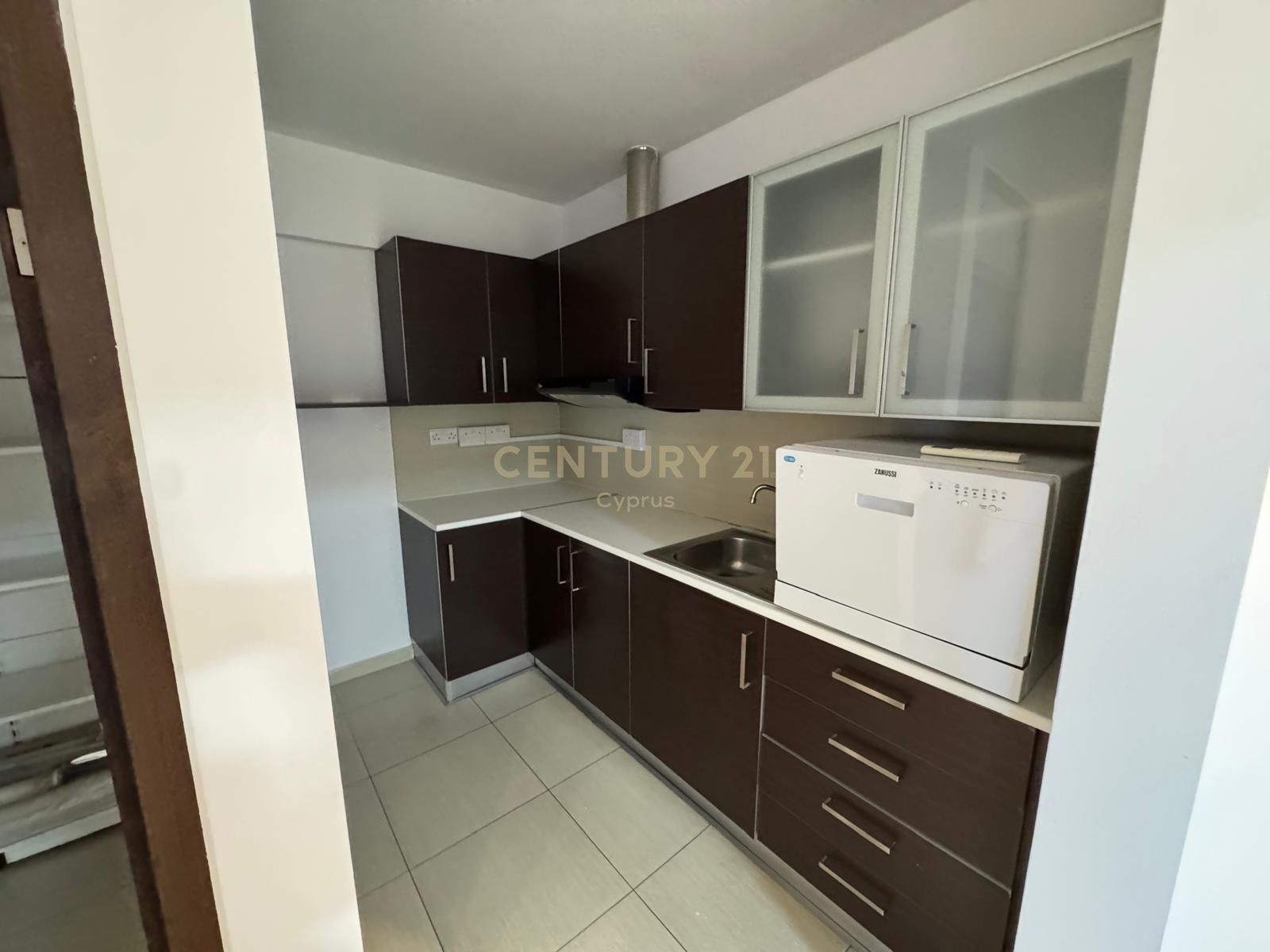376m2 Bureau à Limassol, Chypre No. 53436