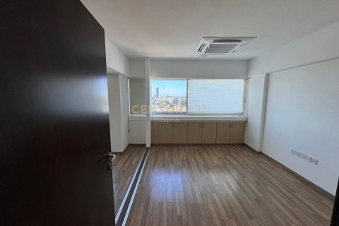 Офис 376м2 в Лимассол, Лимасол,  № 53436 16