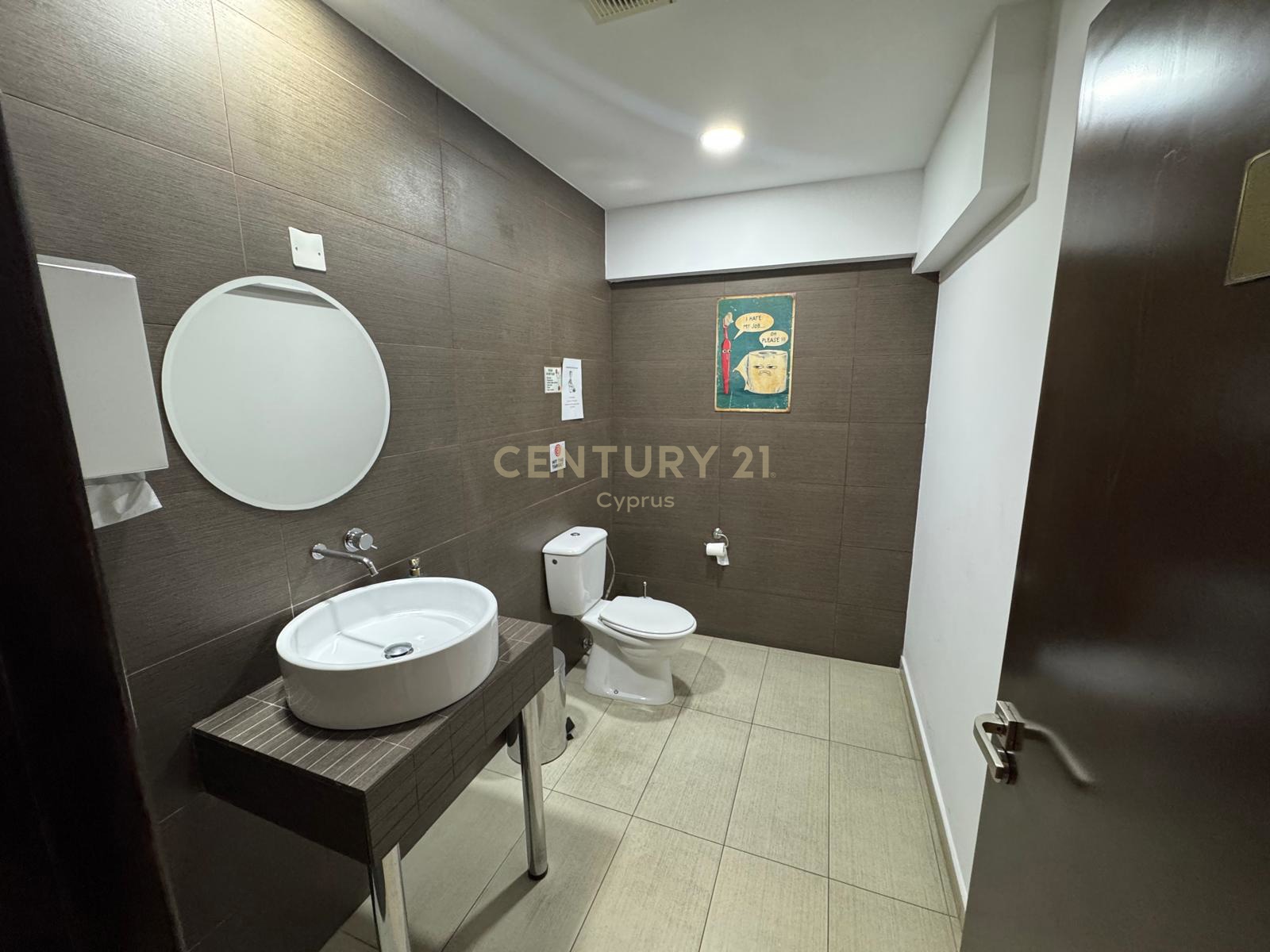 376m2 Bureau à Limassol, Chypre No. 53436