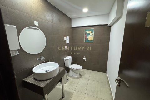 Офис 376м2 в Лимассол, Лимасол,  № 53436 25