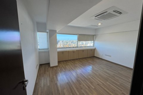 Офис 376м2 в Лимассол, Лимасол,  № 53436 20