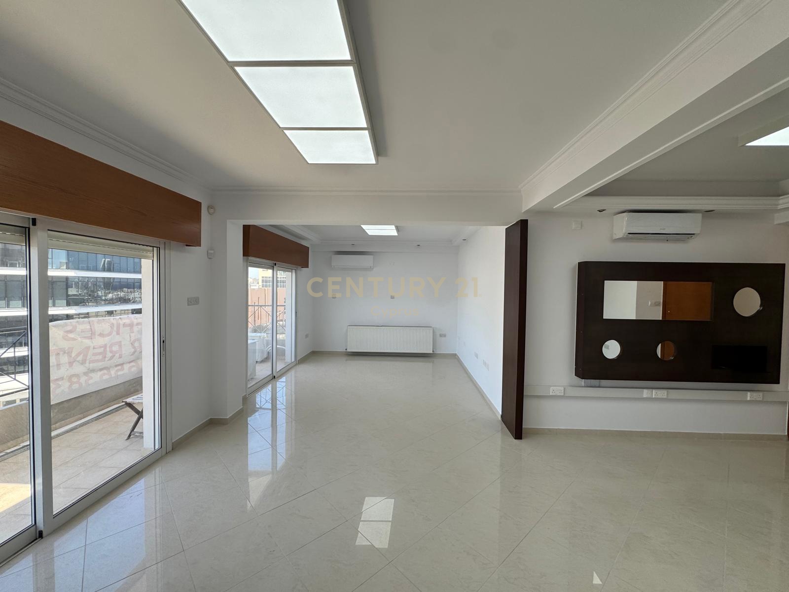 171m2 Bureau à Mesa Geitonia, Limassol, Chypre No. 53435