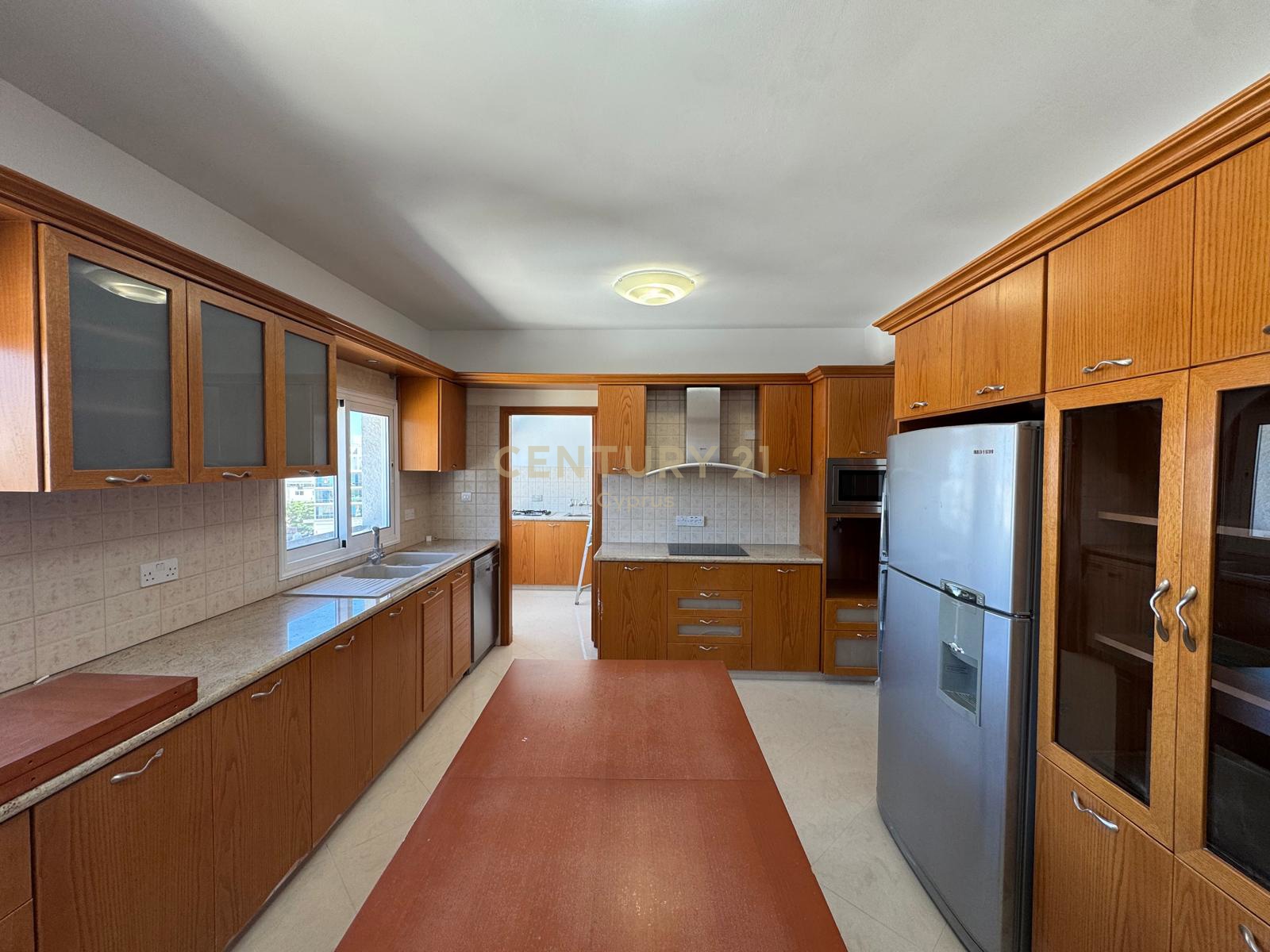 171m2 Bureau à Mesa Geitonia, Limassol, Chypre No. 53435