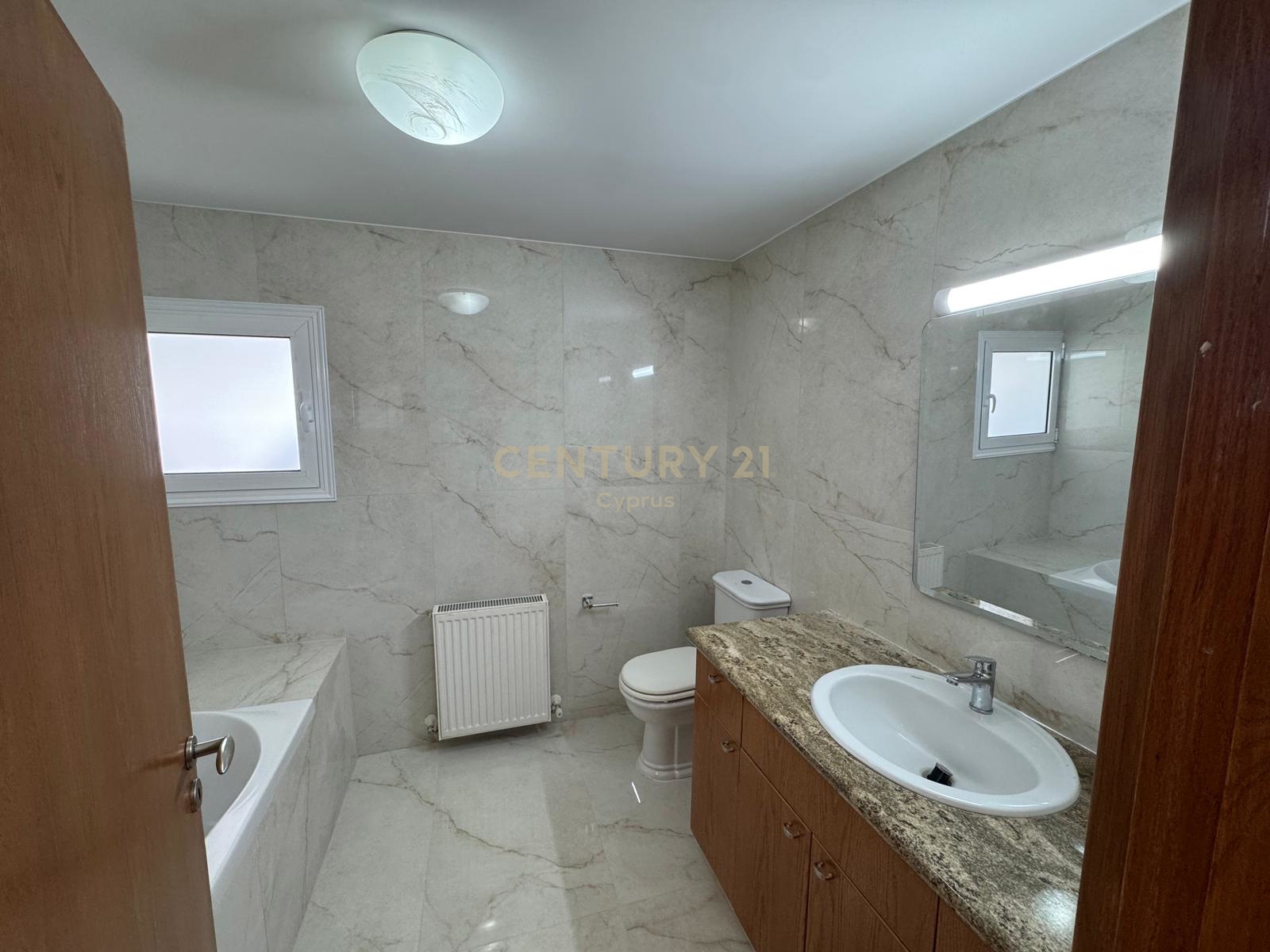 171m2 Bureau à Mesa Geitonia, Limassol, Chypre No. 53435
