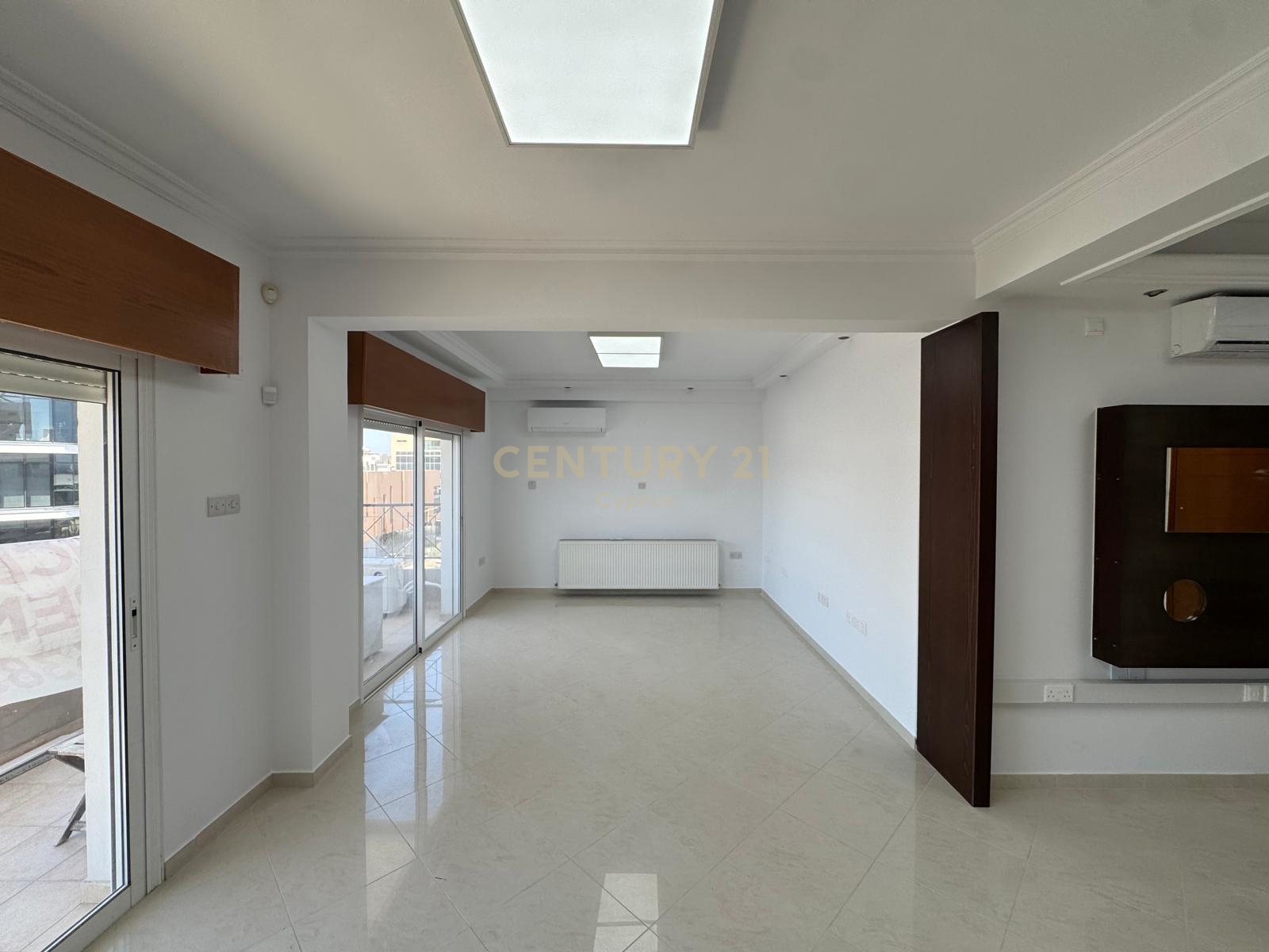 171m2 Bureau à Mesa Geitonia, Limassol, Chypre No. 53435