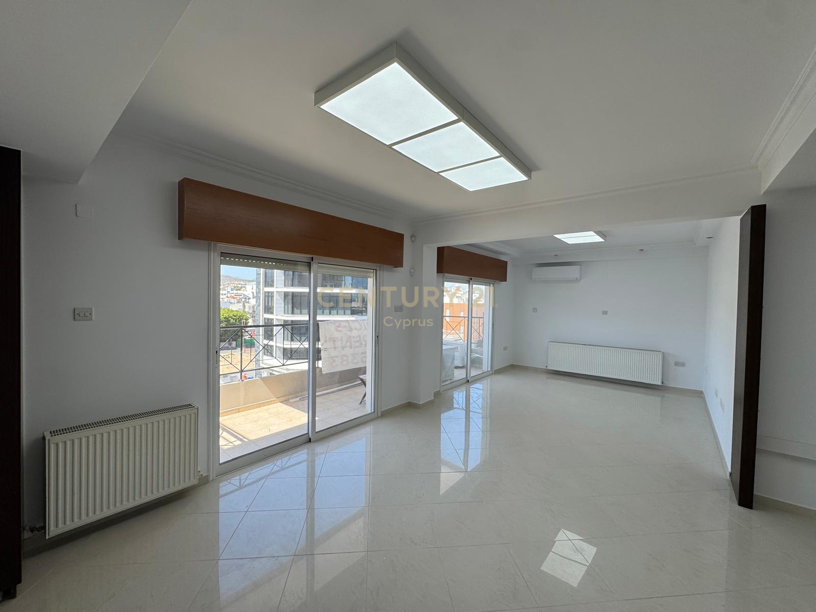 171m2 Bureau à Mesa Geitonia, Limassol, Chypre No. 53435