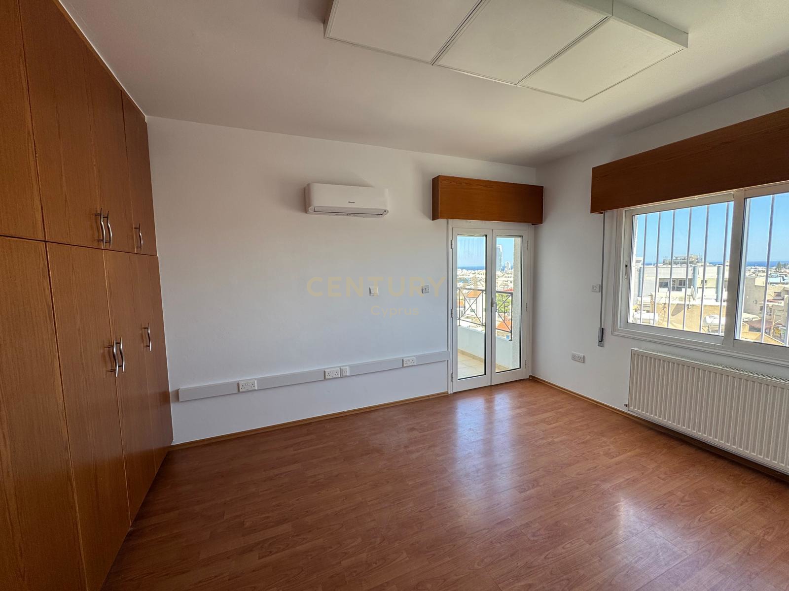 171m2 Bureau à Mesa Geitonia, Limassol, Chypre No. 53435