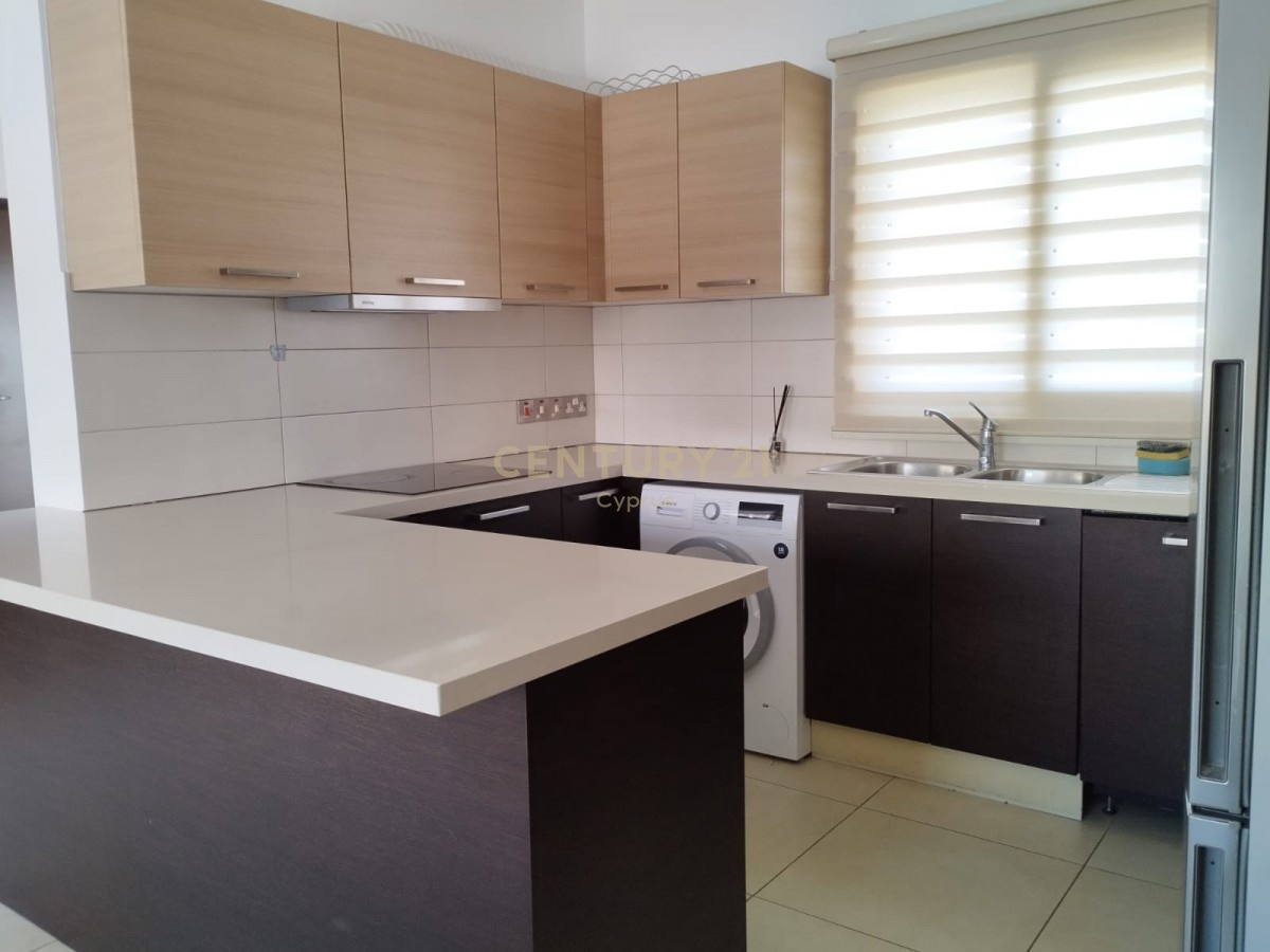 18 chambres Bâtiment à Mesa Geitonia, Limassol, Chypre No. 53438