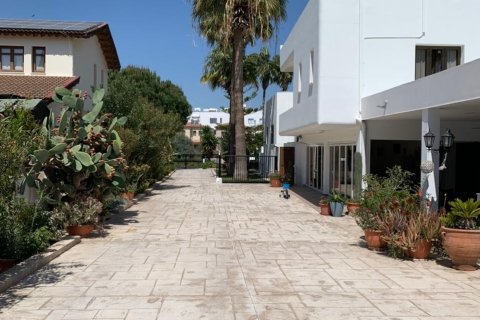 3 bedrooms Villa in Aradippou, Larnaka, No. 48715 3