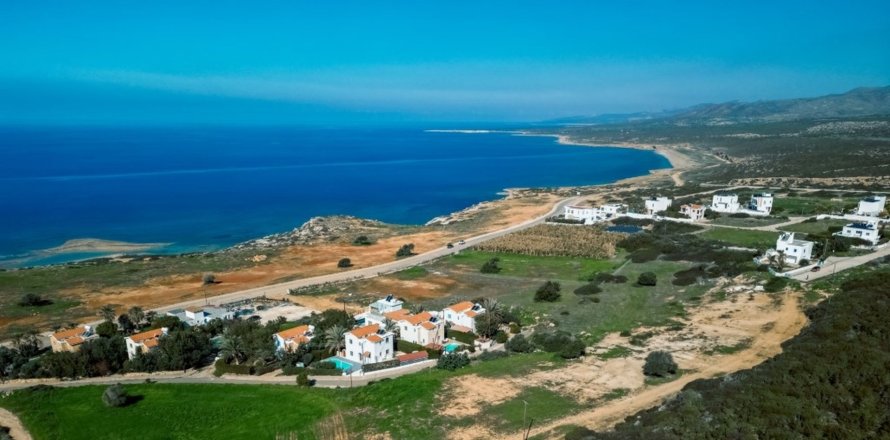 3 bedrooms Villa in Pegeia, Paphos,  No. 42672