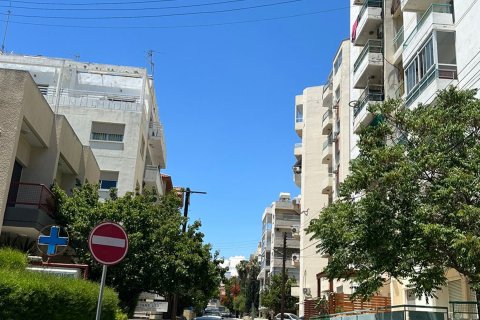 3 bedrooms Penthouse in Limassol, Cyprus No. 28927
