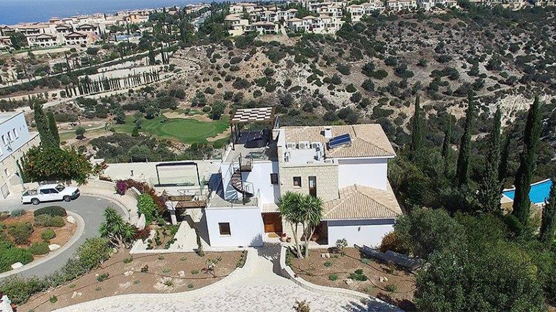 5 bedrooms Villa in Aphrodite Hills, Kouklia, Paphos, Cyprus No. 26199