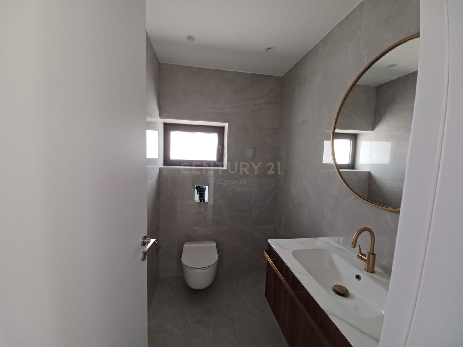 3 bedrooms Penthouse in Germasogeia, Limassol, Cyprus No. 33574