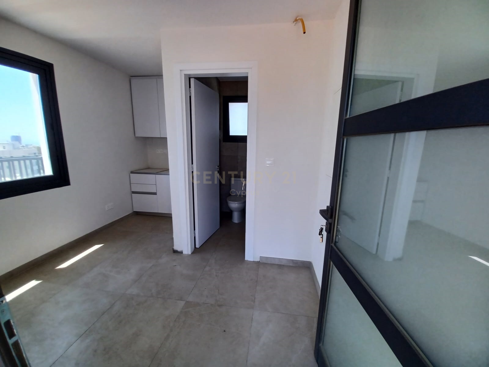 3 bedrooms Penthouse in Germasogeia, Limassol, Cyprus No. 33574