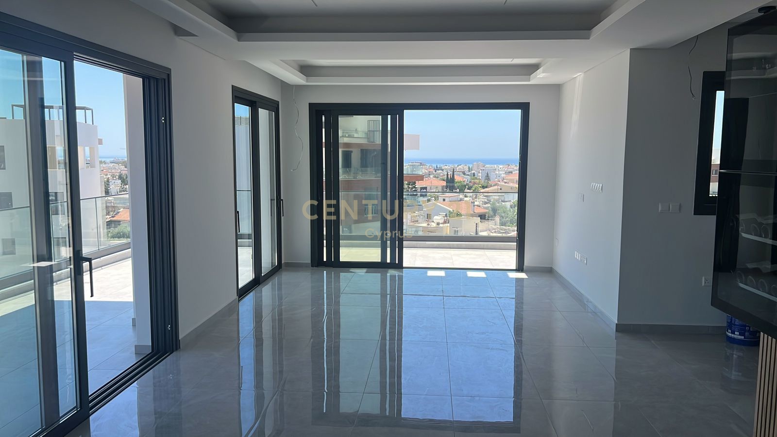 3 bedrooms Penthouse in Germasogeia, Limassol, Cyprus No. 33574