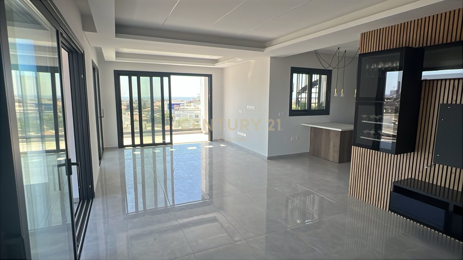 3 bedrooms Penthouse in Germasogeia, Limassol, Cyprus No. 33574