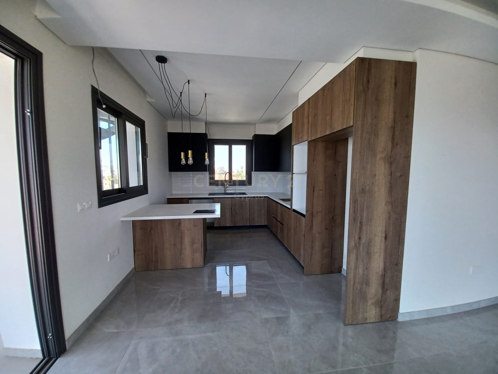 3 bedrooms Penthouse in Germasogeia, Limassol, Cyprus No. 33574