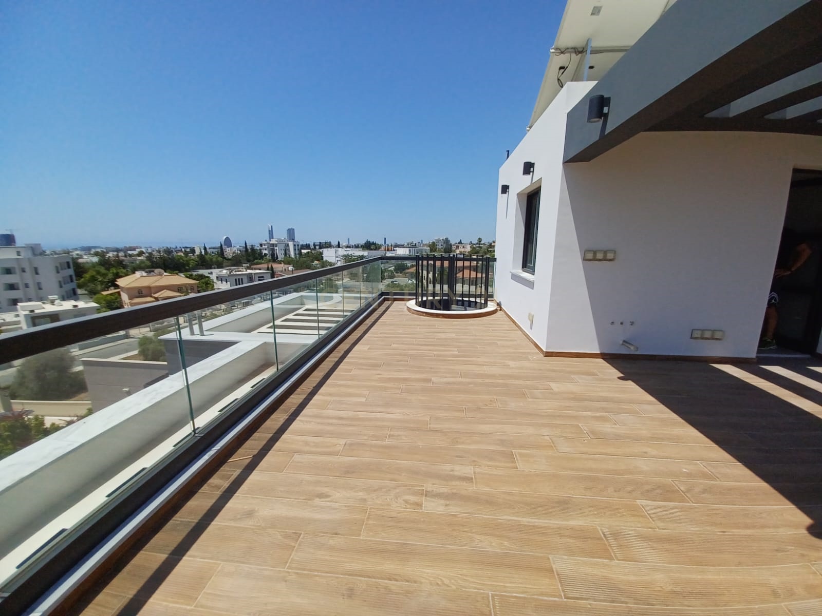 3 bedrooms Penthouse in Germasogeia, Limassol, Cyprus No. 33574