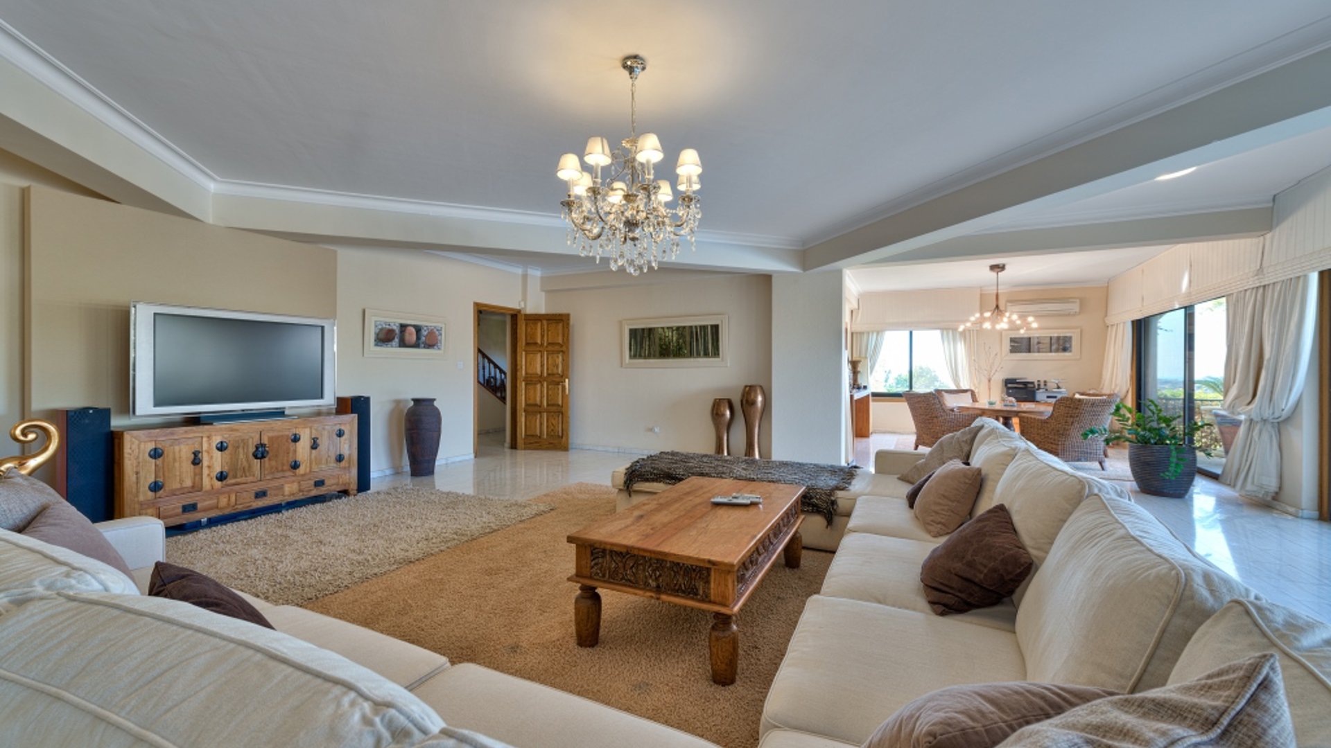 5 bedrooms Villa in Limassol, Cyprus No. 25651