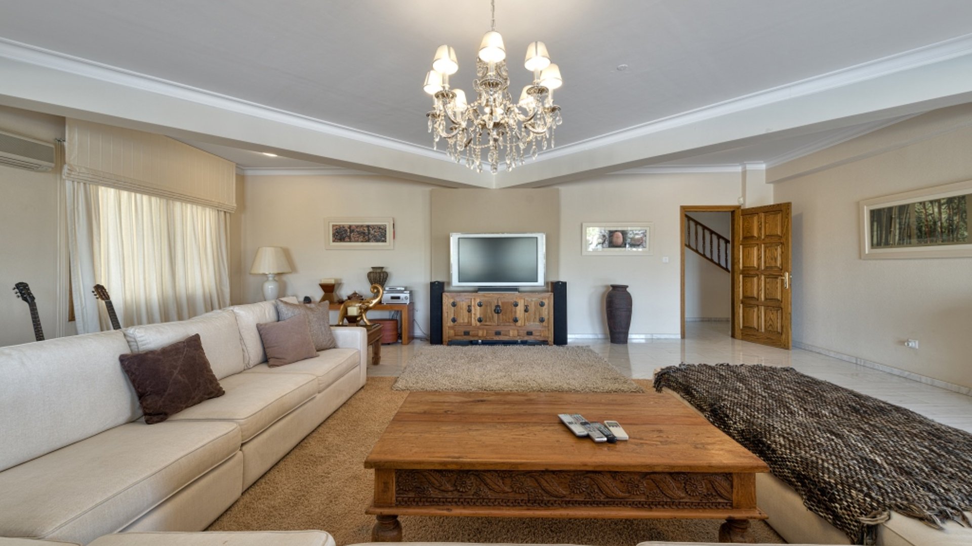 5 bedrooms Villa in Limassol, Cyprus No. 25651