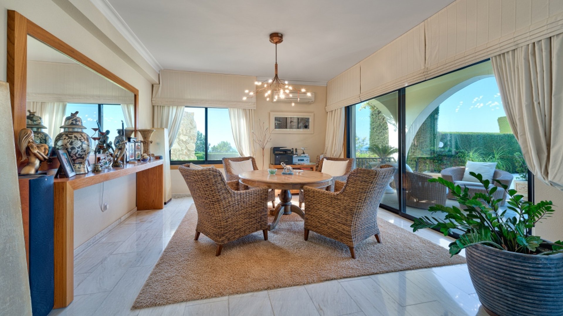 5 bedrooms Villa in Limassol, Cyprus No. 25651