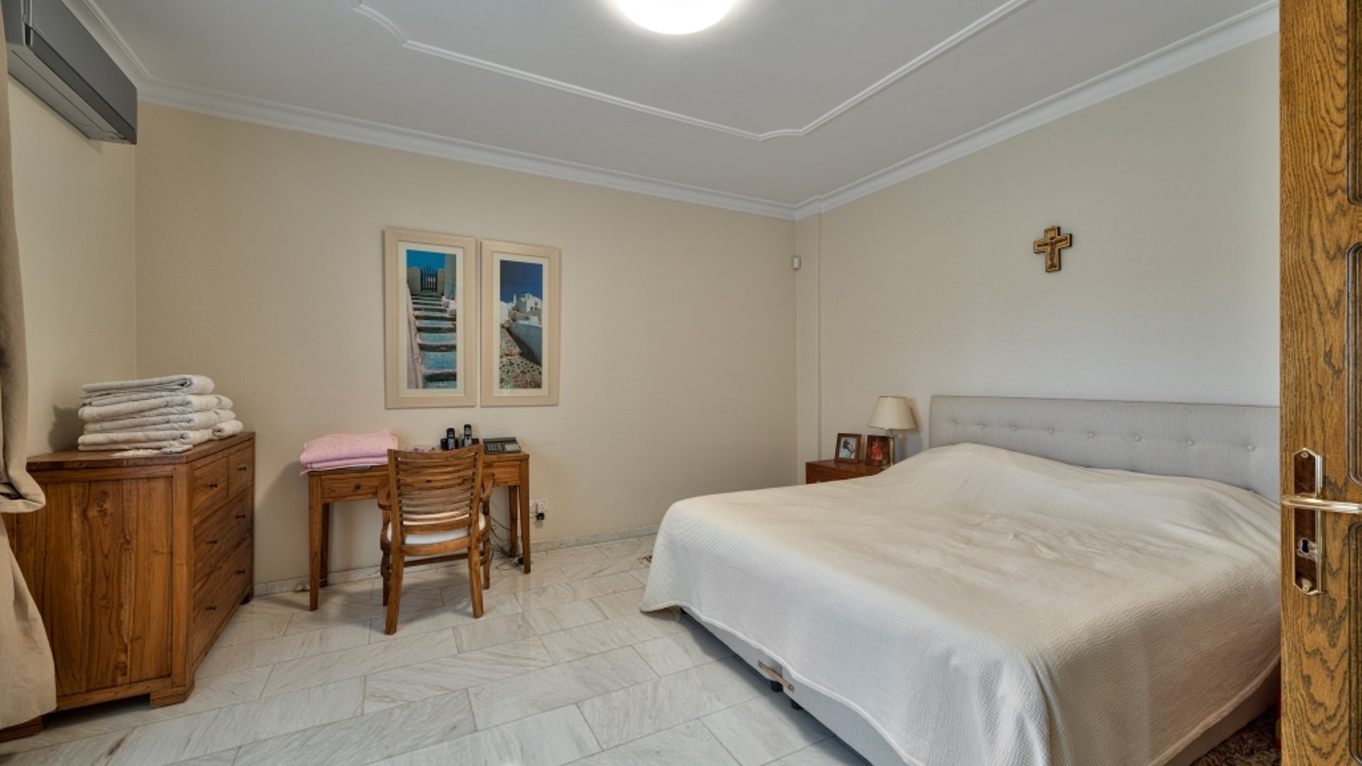 5 bedrooms Villa in Limassol, Cyprus No. 25651