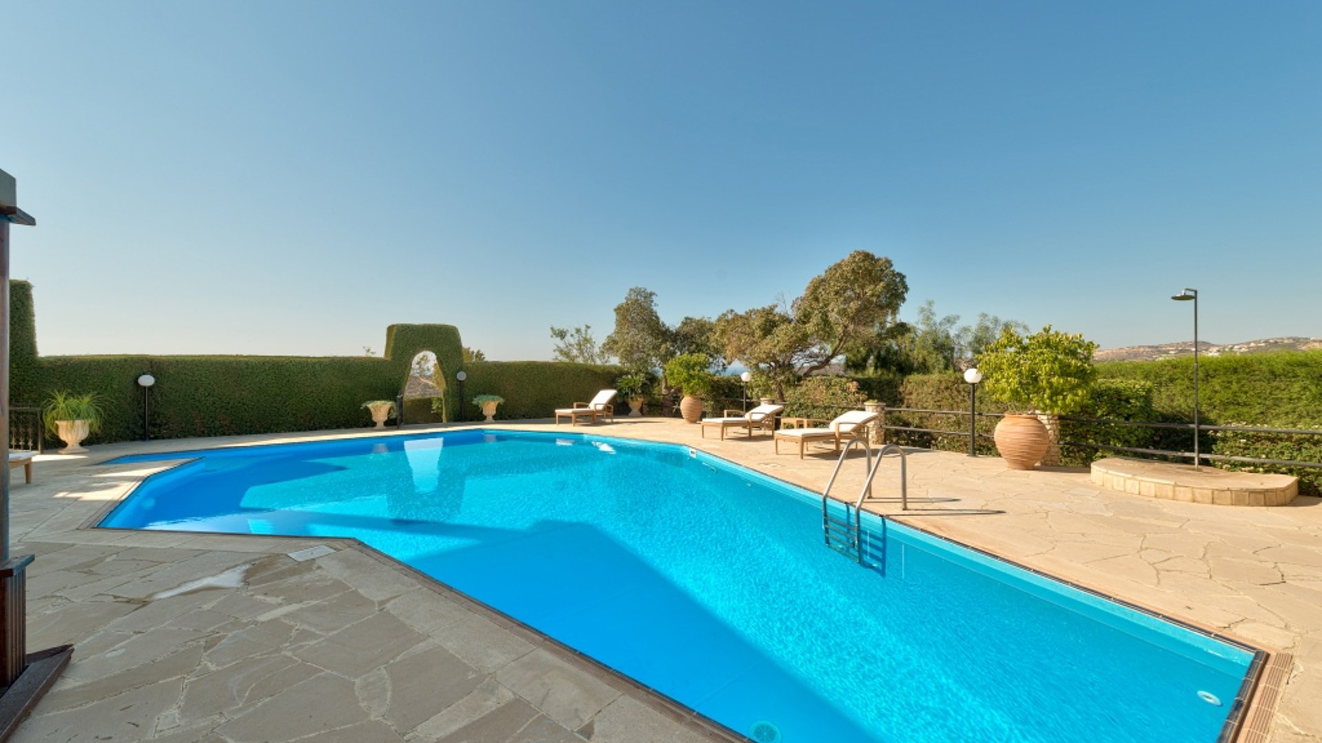 5 bedrooms Villa in Limassol, Cyprus No. 25651