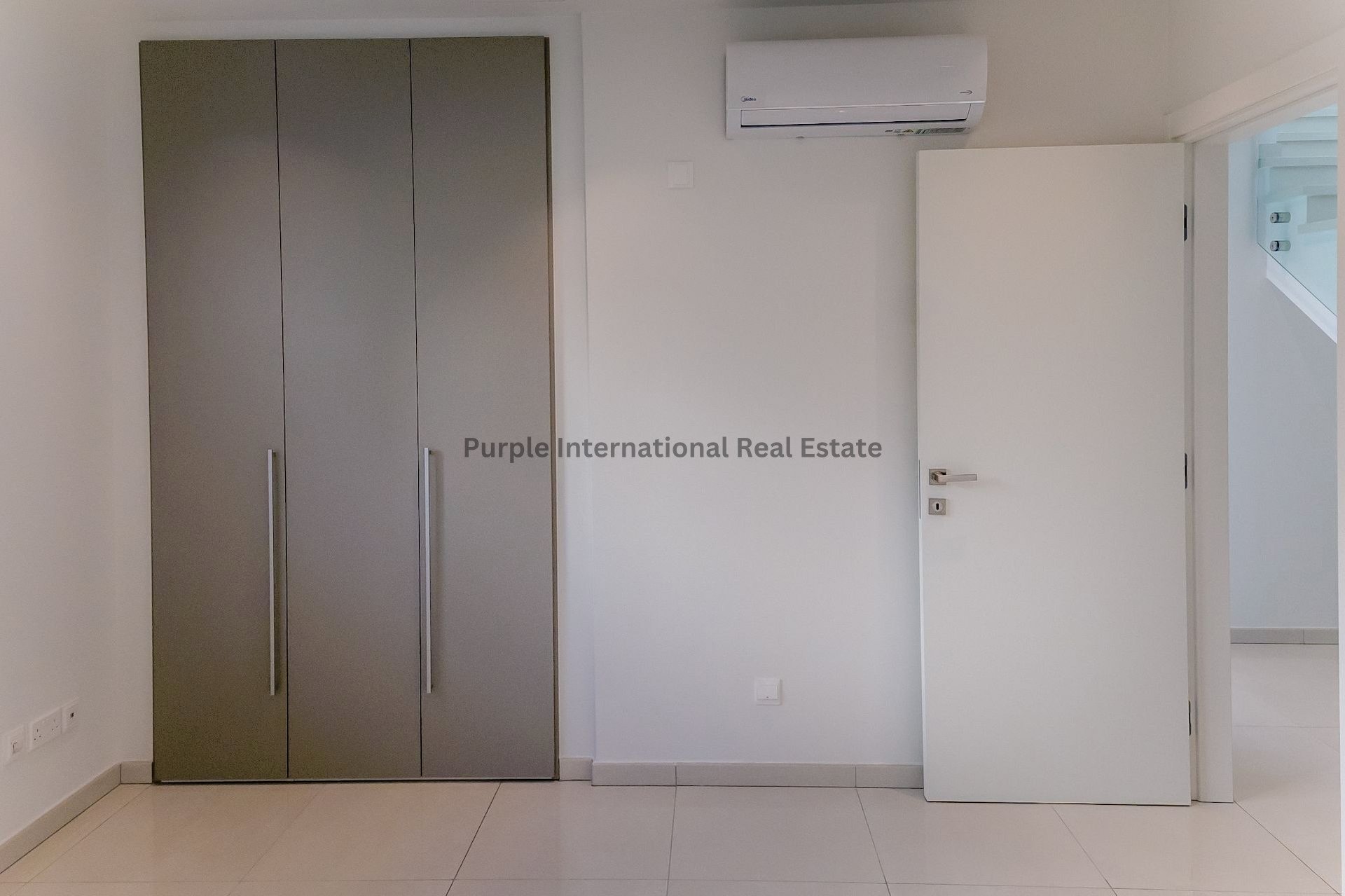 2 bedrooms Apartment in Germasogeia, Limassol, Cyprus No. 35370