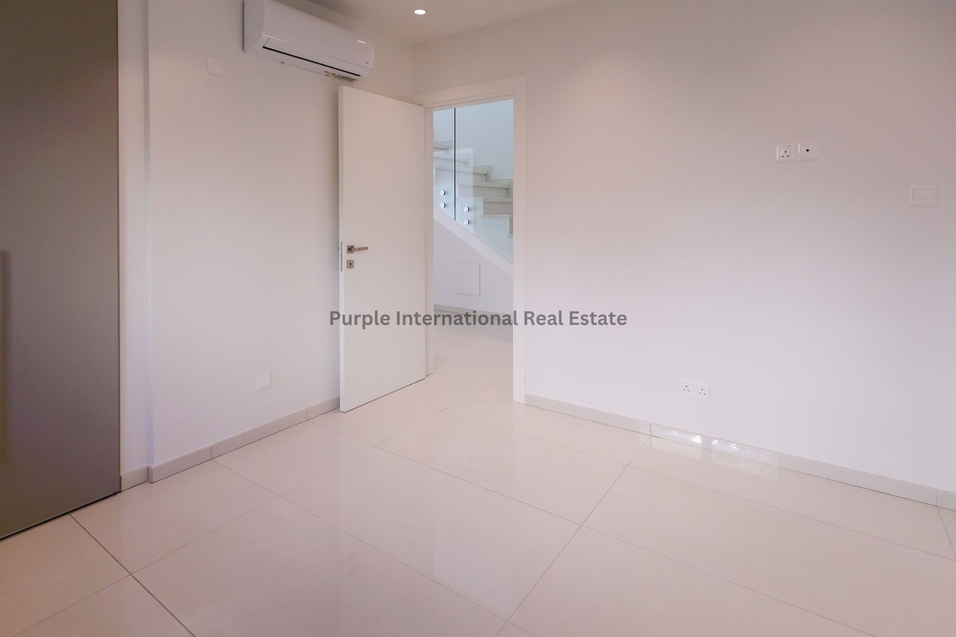 2 bedrooms Apartment in Germasogeia, Limassol, Cyprus No. 35370
