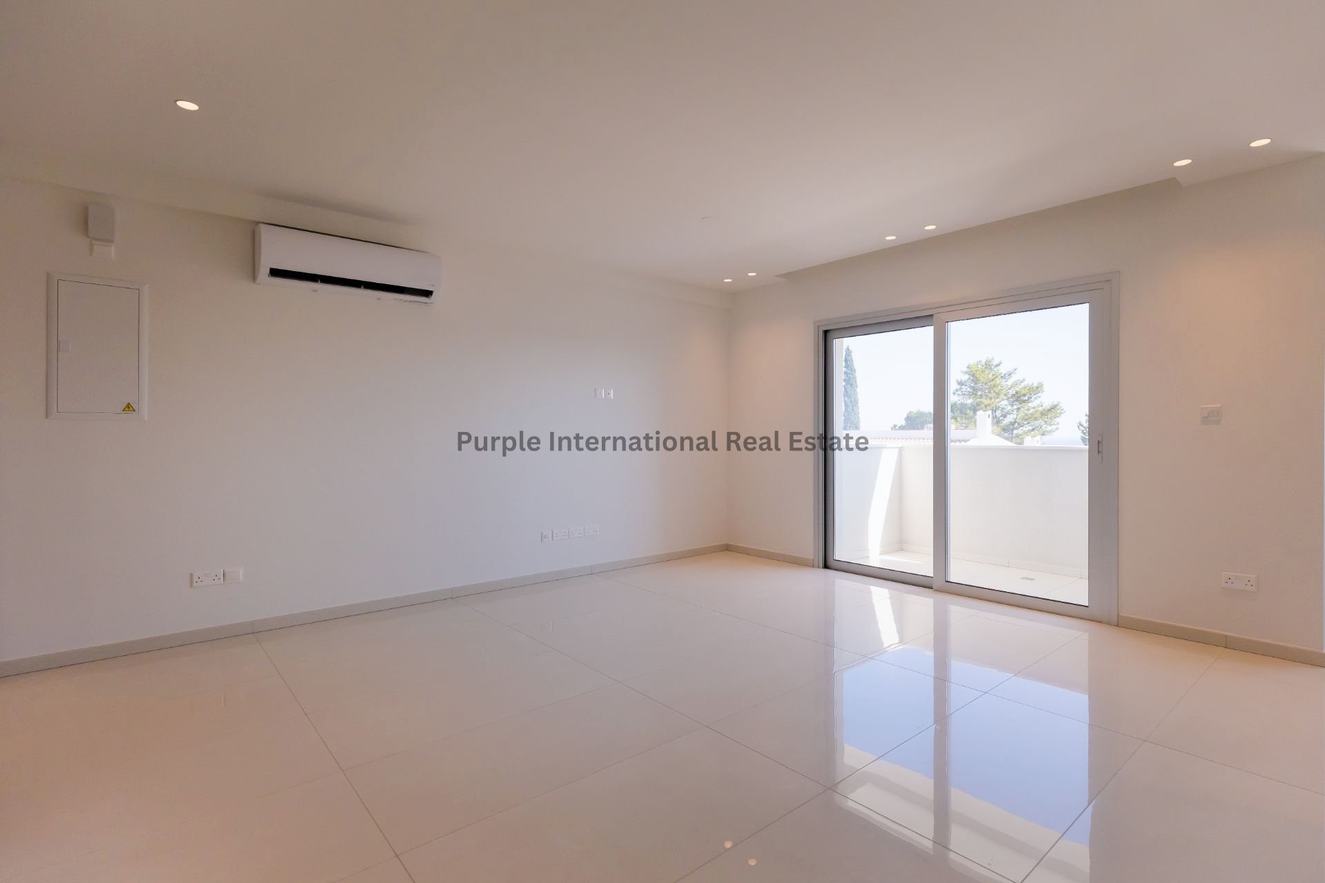 2 bedrooms Apartment in Germasogeia, Limassol, Cyprus No. 35371