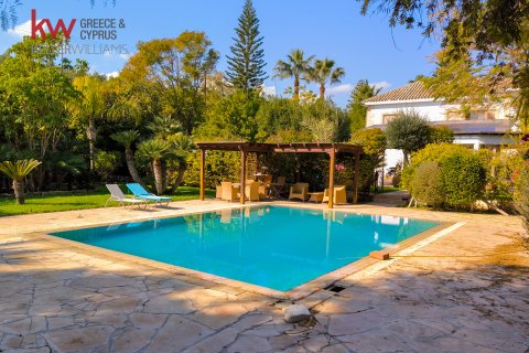 5 bedrooms Villa in Larnaka,  No. 40175