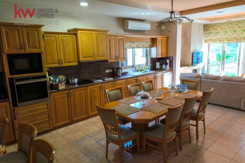 5 bedrooms Villa in Larnaka,  No. 40175 14