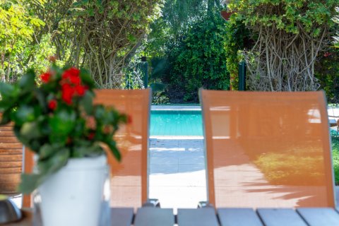 5 bedrooms Villa in Larnaka,  No. 40175 9