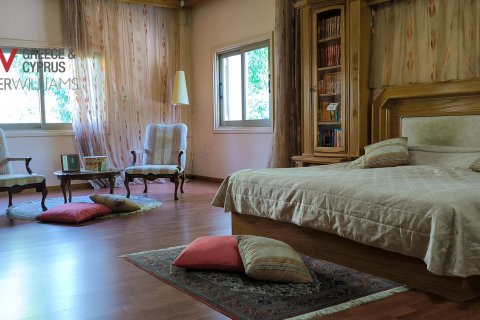 5 bedrooms Villa in Larnaka,  No. 40175 24