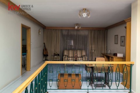 5 bedrooms Villa in Larnaka,  No. 40175 23