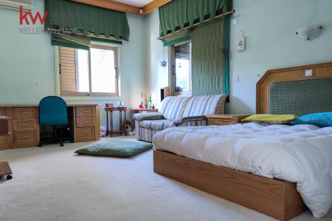 5 bedrooms Villa in Larnaka,  No. 40175 30