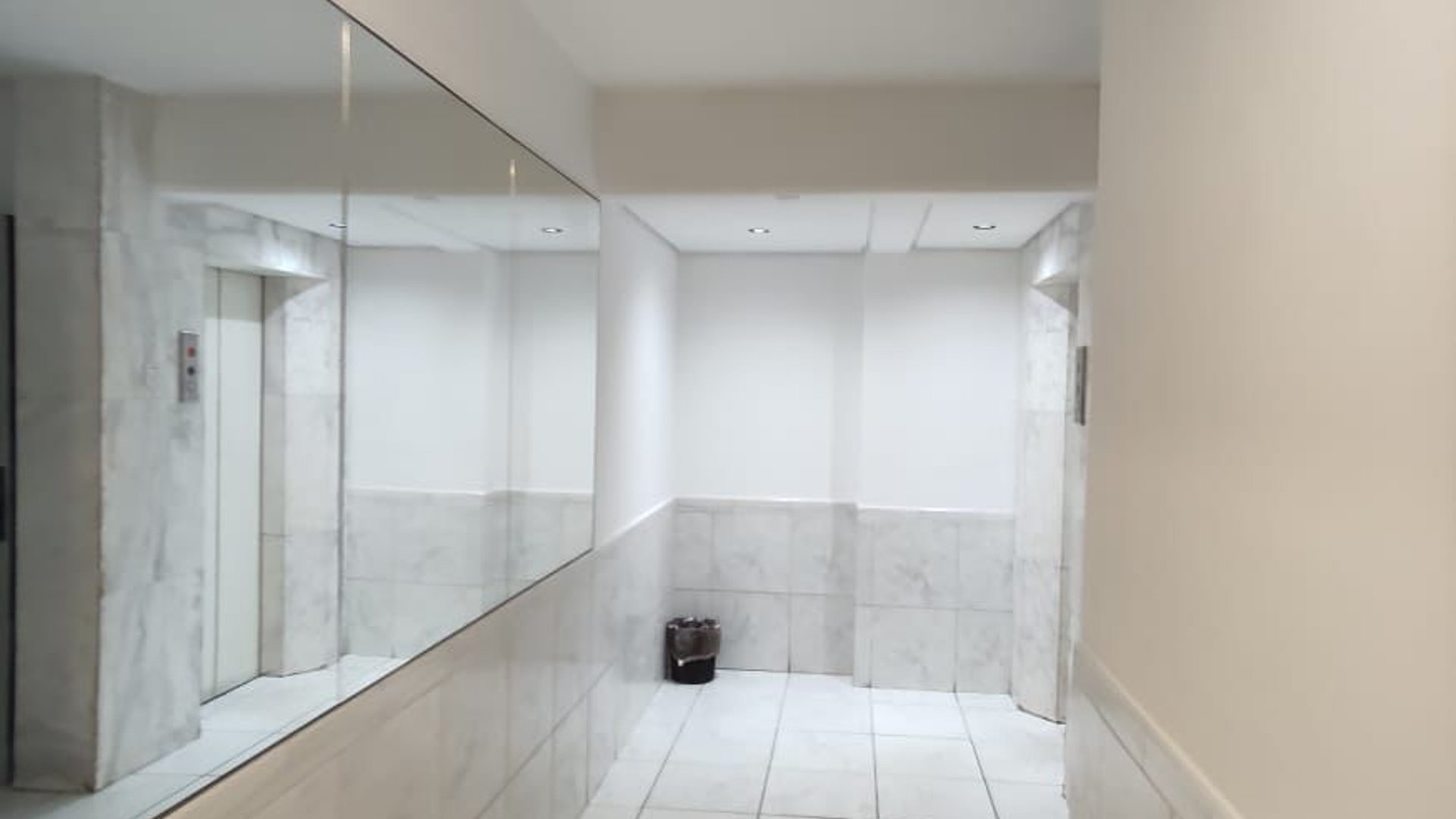 3 bedrooms Apartment in Limassol, Cyprus No. 26142