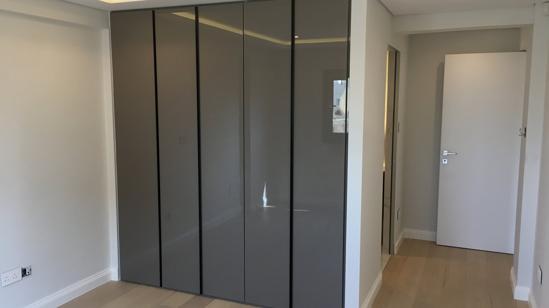 3 bedrooms Apartment in Limassol, Cyprus No. 26142