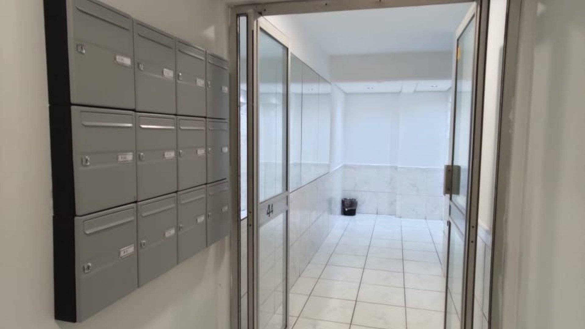 3 bedrooms Apartment in Limassol, Cyprus No. 26142