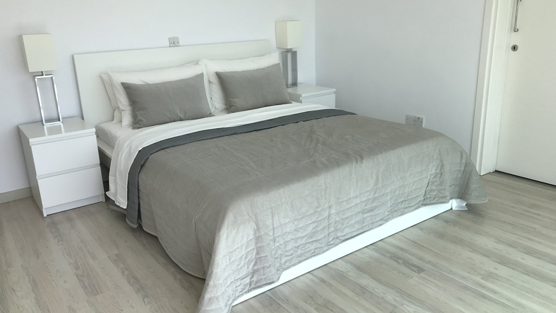 4 bedrooms Apartment in Neapolis, Limassol, Cyprus No. 26143