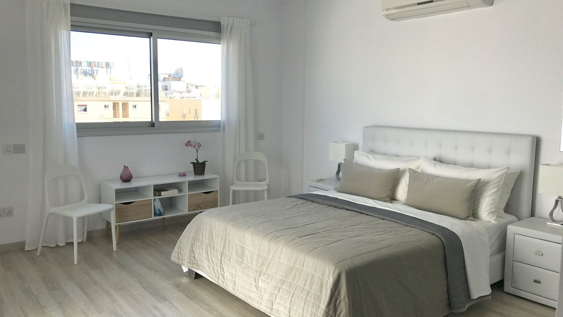 4 bedrooms Apartment in Neapolis, Limassol, Cyprus No. 26143
