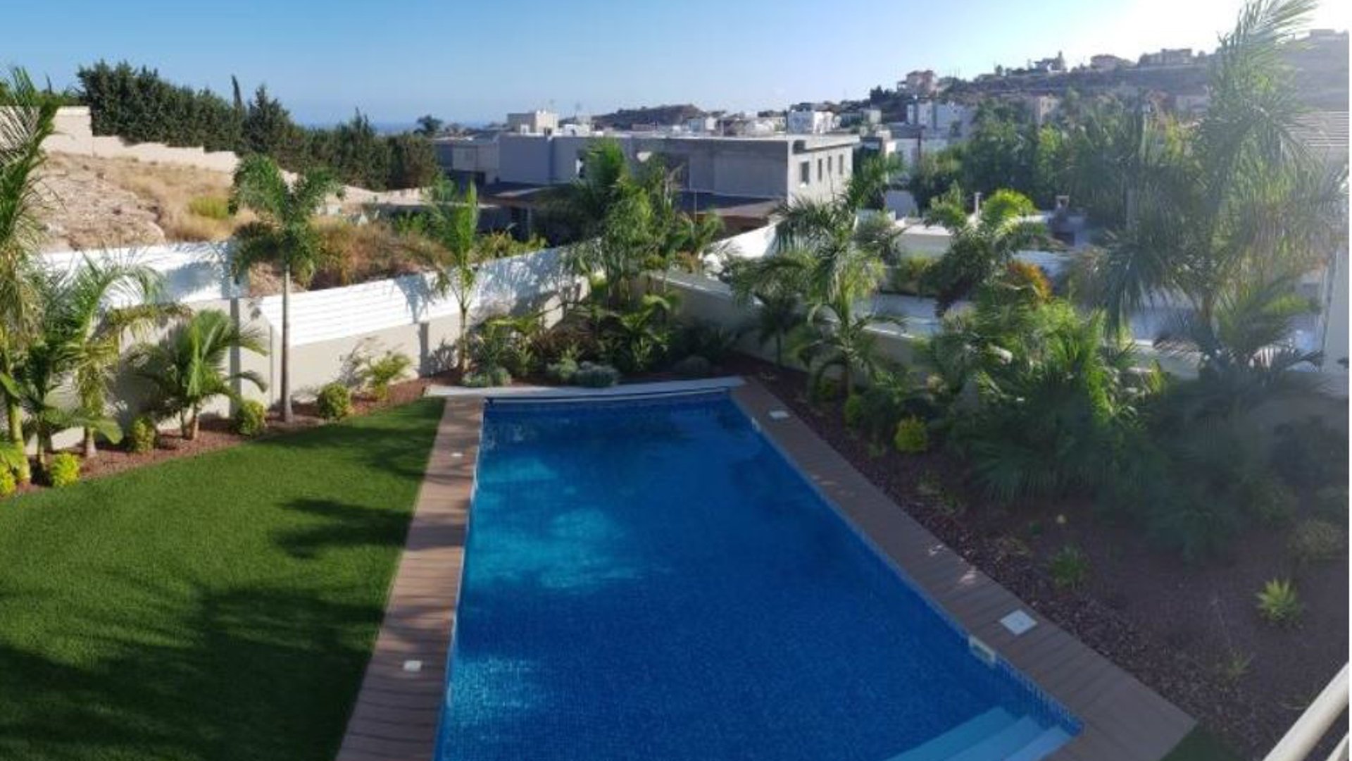 5 bedrooms Villa in Agios Athanasios, Limassol, Cyprus No. 26139