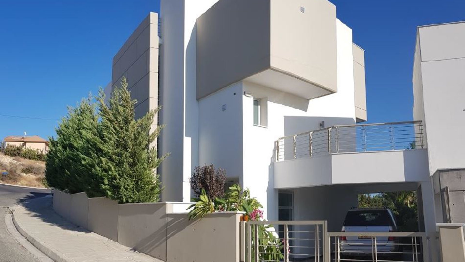 5 bedrooms Villa in Agios Athanasios, Limassol, Cyprus No. 26139